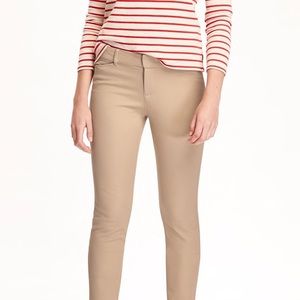 Old navy khaki pixie pant (new)